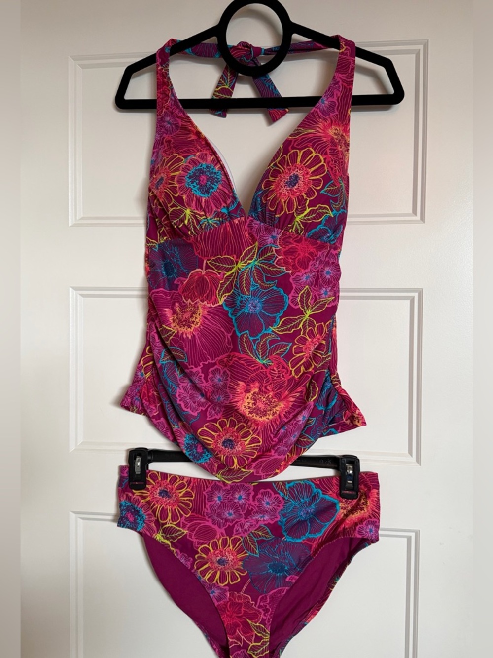 Women’s Fuchsia Floral Tankini Swim Set